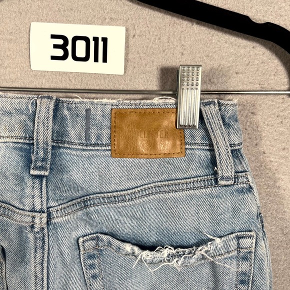 Hollister Dad Jeans Womens 000R Blue Denim Ultra High Rise Light Wash Straight - Picture 7 of 9